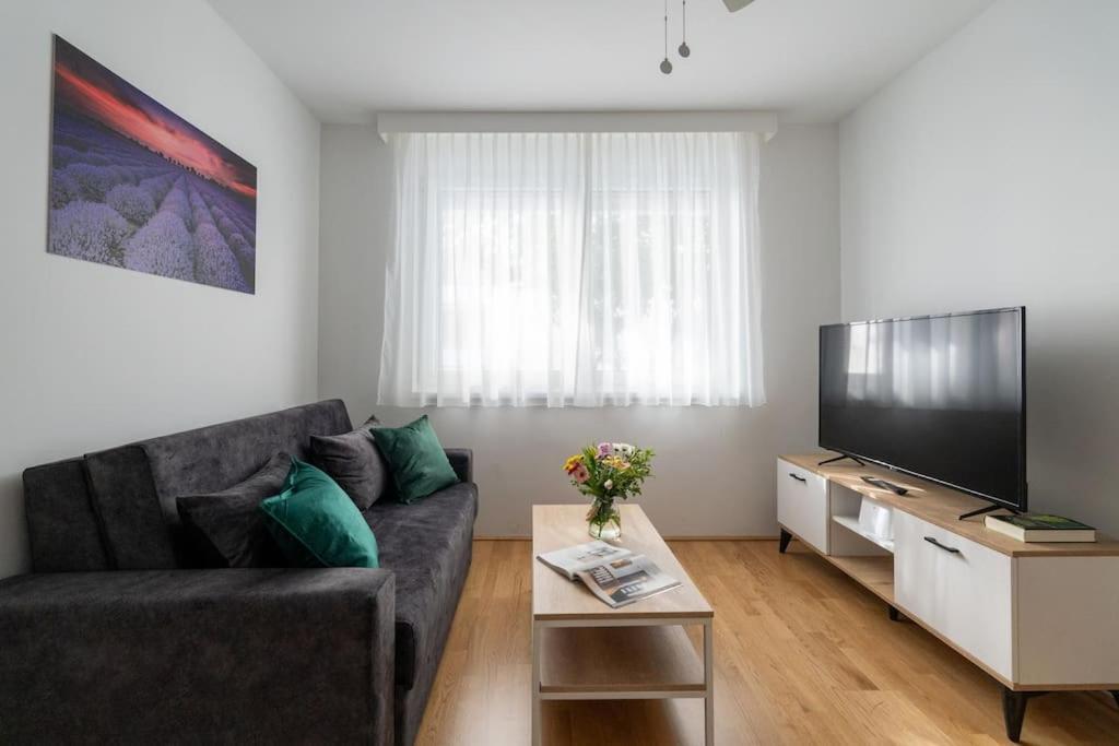 1Br Haven With Swift City Access By Hm Wien Ngoại thất bức ảnh