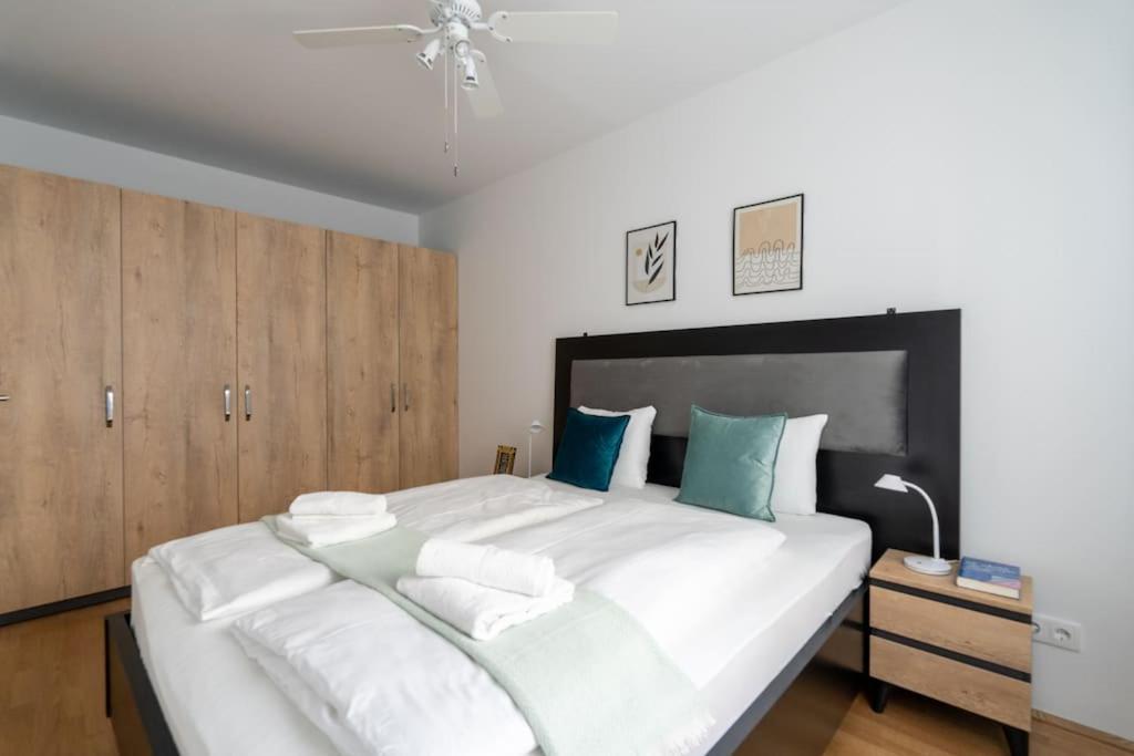1Br Haven With Swift City Access By Hm Wien Ngoại thất bức ảnh