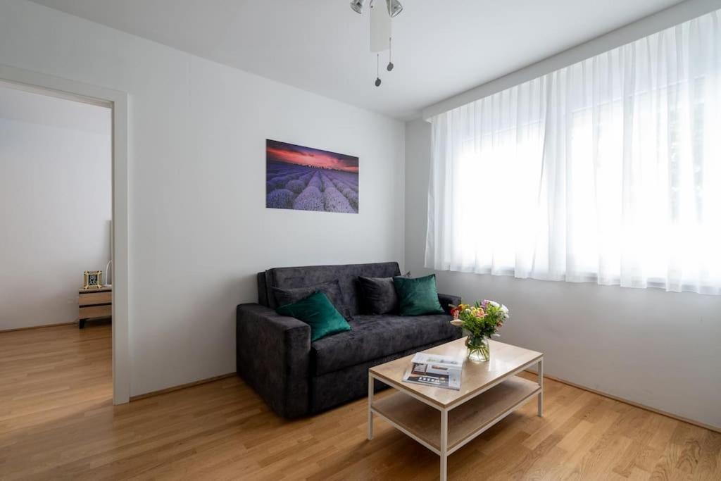 1Br Haven With Swift City Access By Hm Wien Ngoại thất bức ảnh